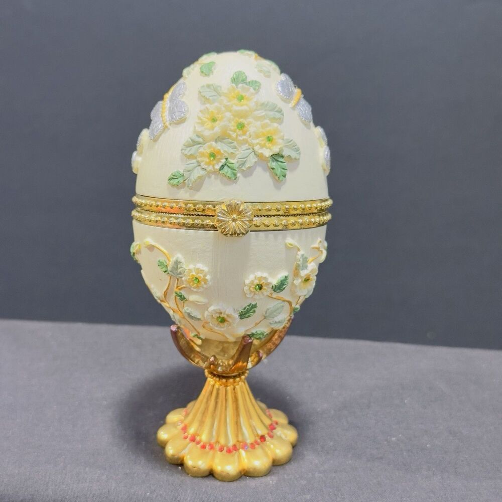 3" Floral Egg Trinket Box with Raised Flowers And Butterfly Gold Tone Vtg Lined